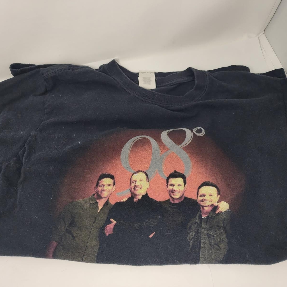 98° Black Graphic T-Shirt with Band Print